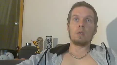 2small4you83 online show from 12.18.24