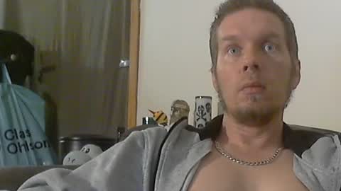 2small4you83 online show from 12.19.24