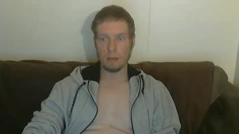 Snapshot of 2small4you83 chatting on 05.04.26 2small4you83 online show from 05.04.26