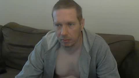 Snapshot of 2small4you83 chatting on 06.05.26 2small4you83 online show from 06.05.26
