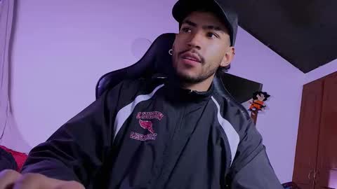 Snapshot of 3v1l_ chatting on 02.02.26 E V I L online show from 02.02.26