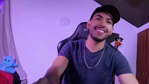 Snapshot of 3v1l_ chatting on 02.04.26 E V I L online show from 02.04.26