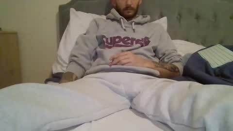 420feetloverr420 online show from 10.30.25