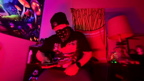 Snapshot of 420jizzva chatting on 02.18.25 Daddythickdick420 online show from 02.18.25