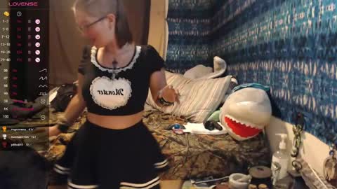 420stonerchick online show from 05.22.26