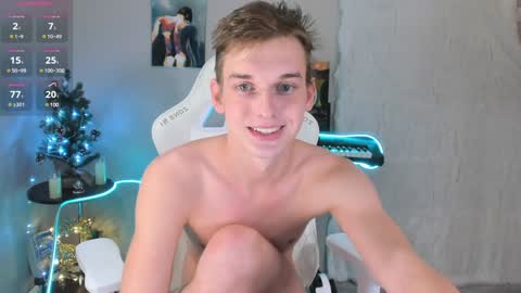 Snapshot of 4ever_dude chatting on 12.29.24 Andrew online show from 12.29.24