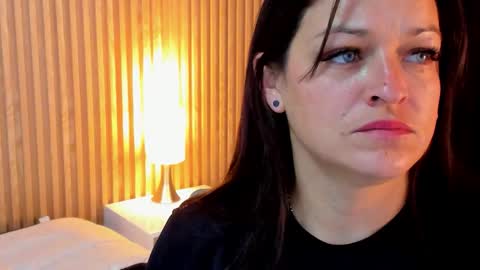 ... .     Angel     . ... online show from 09.27.25