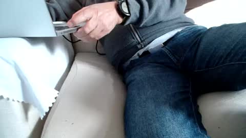 F E L I X -  -  F O ll O W      M E  online show from 12.27.24