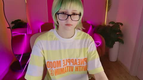 Snapshot of 666_marshmallow chatting on 06.10.26 Marsi online show from 06.10.26