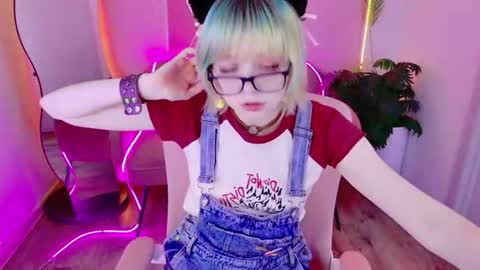Snapshot of 666_marshmallow chatting on 06.24.26 Marsi online show from 06.24.26