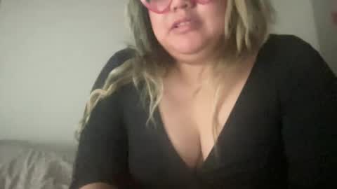 Snapshot of 69candyflowers chatting on 01.26.25 69candyflowers online show from 01.26.25