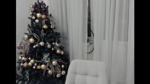 Snapshot of 6atlanta9 chatting on 12.22.25 Adriana online show from 12.22.25