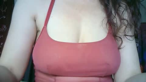 Snapshot of 77lilu chatting on 04.20.26 Lilu online show from 04.20.26