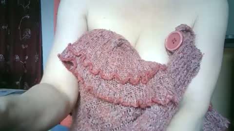 Snapshot of 77lilu chatting on 04.25.26 Lilu online show from 04.25.26