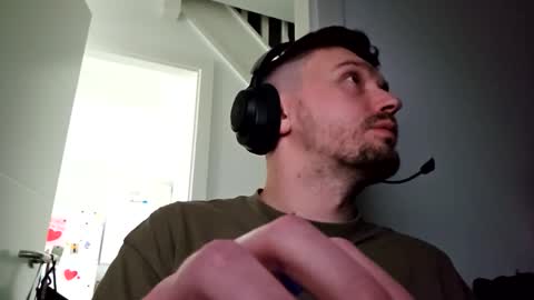 Snapshot of 8inchdude93 chatting on 10.06.25 8inchdude93 online show from 10.06.25