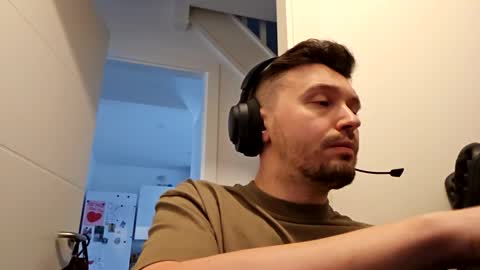 Snapshot of 8inchdude93 chatting on 10.13.25 8inchdude93 online show from 10.13.25