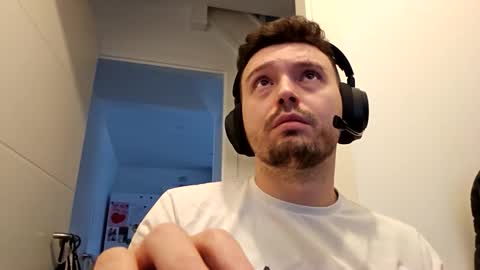 Snapshot of 8inchdude93 chatting on 10.14.25 8inchdude93 online show from 10.14.25