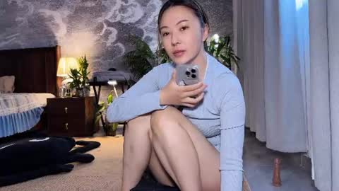 Snapshot of 9567gigi chatting on 06.15.26 lily online show from 06.15.26