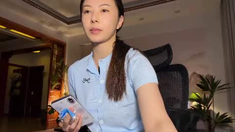 Snapshot of 9567gigi chatting on 07.01.26 lily online show from 07.01.26