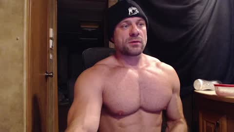 Snapshot of 9fat_inches chatting on 12.18.24 9 fat inches online show from 12.18.24