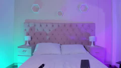 Agatha online show from 09.25.25