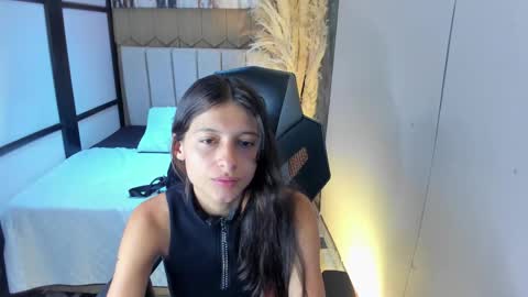 Snapshot of _agathaargent chatting on 03.13.26 Agatha online show from 03.13.26