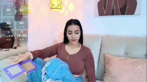 Snapshot of _alanajones_ chatting on 10.06.25 ALANA  online show from 10.06.25