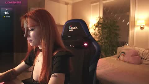 _alice_meyss_ online show from 11.20.25