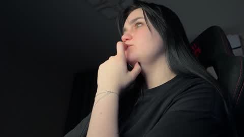 Snapshot of _alicebliss chatting on 02.24.26 Alice online show from 02.24.26