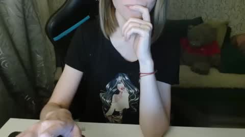  AliceCullen  online show from 11.14.25