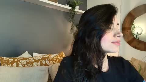 Snapshot of _aliice_1 chatting on 02.13.25 Alice online show from 02.13.25