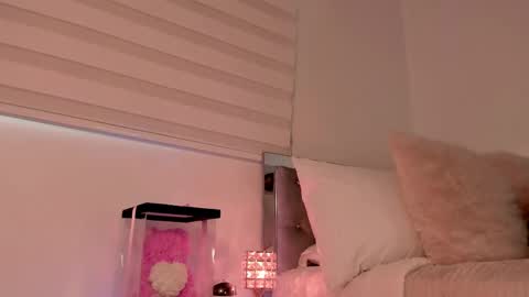 Snapshot of _alissonrose chatting on 05.22.26 Karo online show from 05.22.26