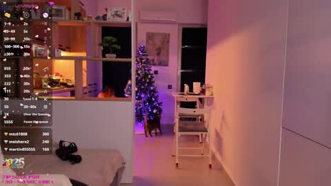 Snapshot of _alleyesonme chatting on 01.05.25 Mia online show from 01.05.25