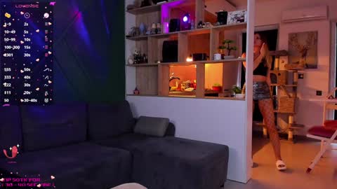 Snapshot of _alleyesonme chatting on 02.01.25 Mia online show from 02.01.25