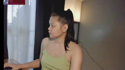 annie . online show from 02.10.26