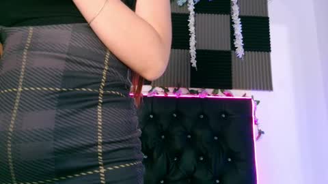 Annie Andrick online show from 04.01.26