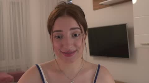 Snapshot of _annieone chatting on 04.27.26 Anna online show from 04.27.26