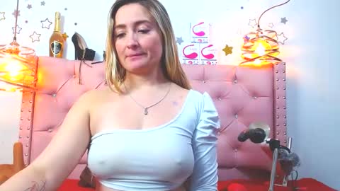 _antonella_11 online show from 03.05.25