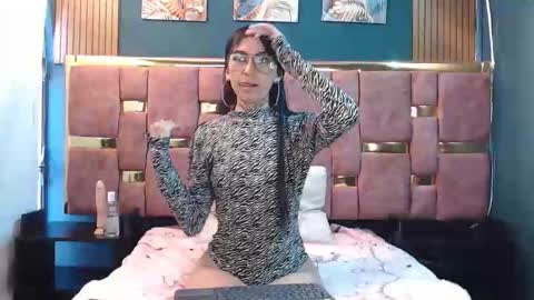 Snapshot of _aranza23 chatting on 05.15.26 Aranza. online show from 05.15.26
