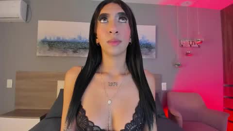 Ashly online show from 10.31.25