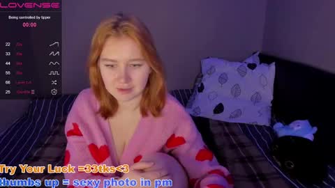 Snapshot of _aurareflection chatting on 01.03.25 hello im Lira online show from 01.03.25