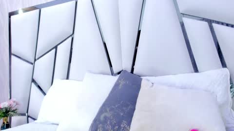 Aura online show from 02.26.25