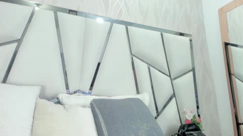 Aura online show from 03.10.25