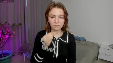 Snapshot of _bramble_ chatting on 11.21.25 Bramble online show from 11.21.25