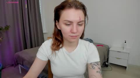 Snapshot of _bramble_ chatting on 11.28.25 Bramble online show from 11.28.25