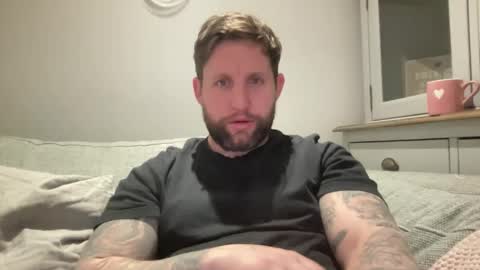 Snapshot of _british_hung_ chatting on 01.09.25 UK BigThick Cock online show from 01.09.25