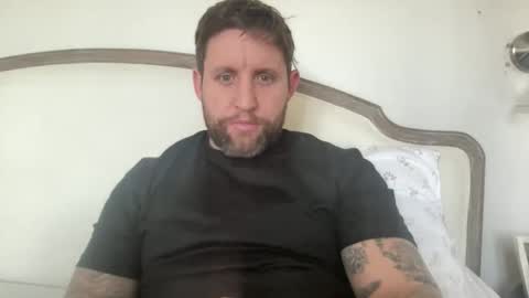 Snapshot of _british_hung_ chatting on 01.07.26 UK BigThick Cock online show from 01.07.26