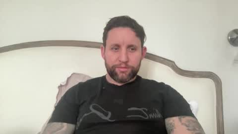 Snapshot of _british_hung_ chatting on 02.12.26 UK BigThick Cock online show from 02.12.26