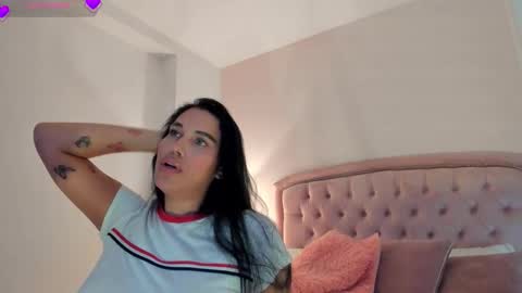 cailyn  online show from 12.20.25