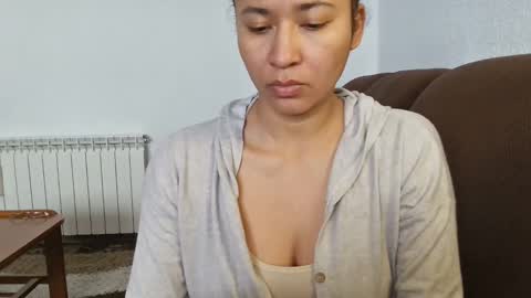 Snapshot of _cattleya1 chatting on 02.20.25 cat online show from 02.20.25